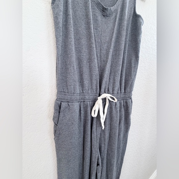 Amazon Essentials jumpsuit - Picture 3 of 7